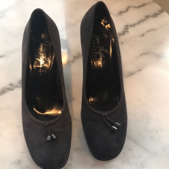 NEVER WORN! CLASSIC CORPORATE LOOK. Purchased at Holts’s. - Picture 1 of 7